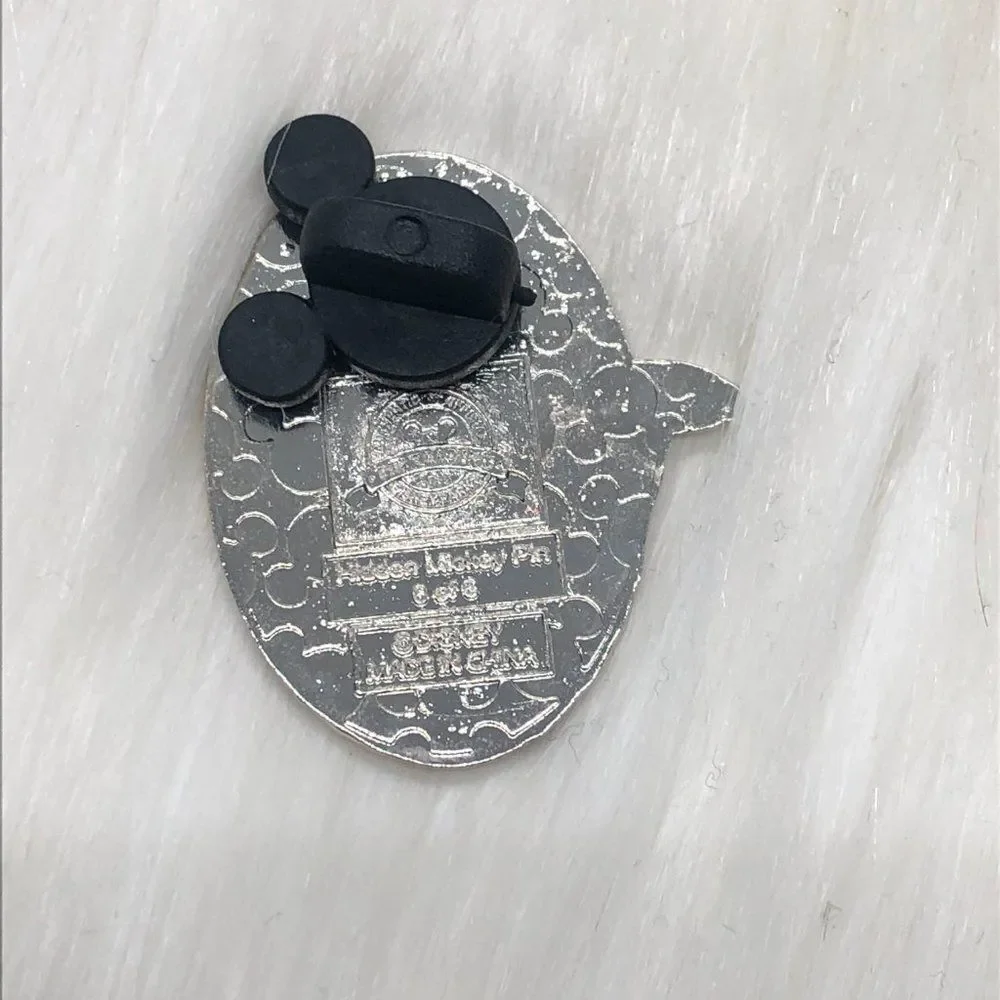🔮 5/$25 Disney Mickey's Toontown Pinwheels‎ Skater Pin